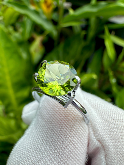 Natural Peridot | 1.90 Carats